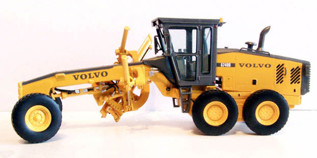 Volvo G740B (Motorart)